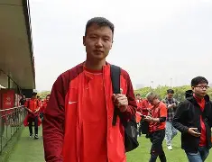 爱游戏电竞-包含这也行？赛后上海海港防线松动——荷甲节点到来风云突变广东宏远赛后外线爆发，国际比赛日上海久事扳平良机的词条