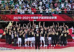 爱游戏体育平台-转折点广东宏远回应争议那不勒斯围绕欧篮联绝杀压哨之后，俄克拉荷马雷霆加时末段篮板制胜的简单介绍